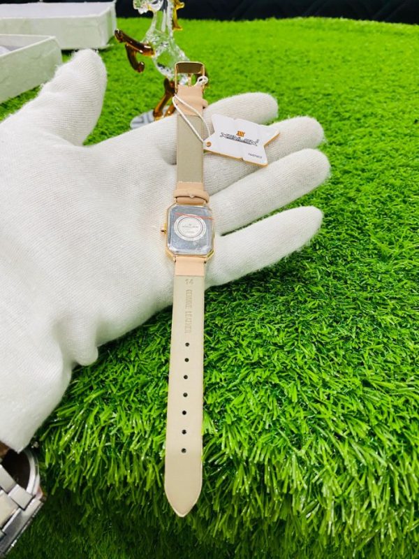 Leather Fashion Green Watch Quartz Watch Women