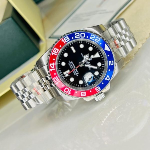 ROLEX GMT-MASTER II PEPSI BLUE AND RED BEZEL STAINLESS STEEL JUBILEE WATCH